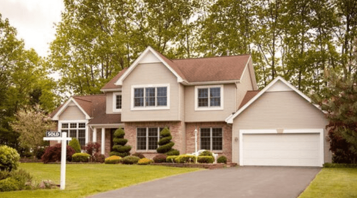 Attached Garage